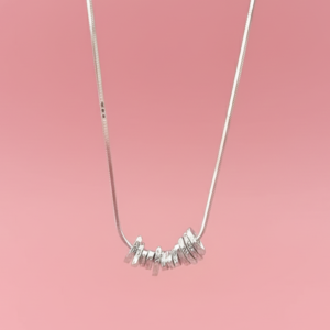 Colar pedras de aço