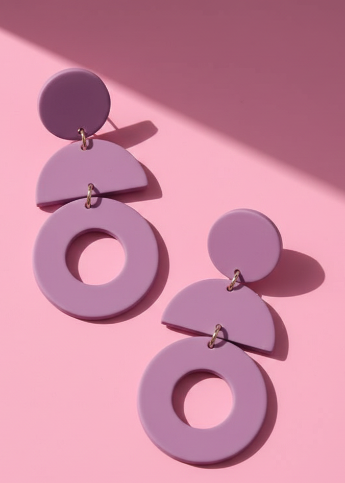 Brinco formas lilás